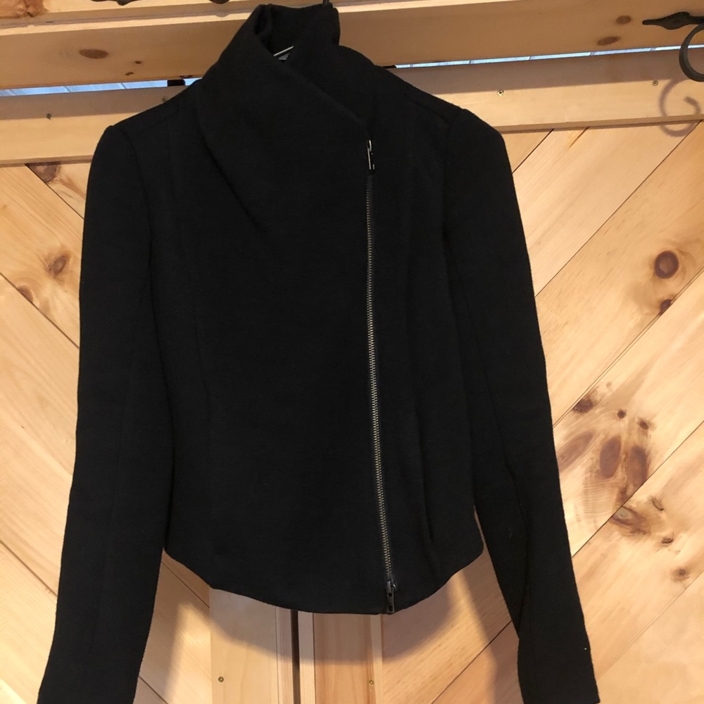 EUC Vince black jacket